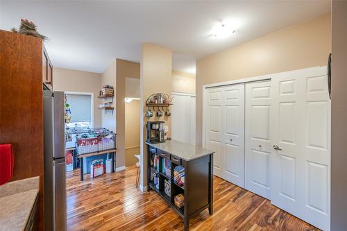 101-48 Galt Avenue, Penticton, BC - Indoor Photo Showing Other Room