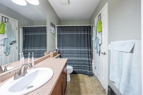 101-48 Galt Avenue, Penticton, BC - Indoor Photo Showing Bathroom