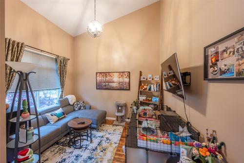 101-48 Galt Avenue, Penticton, BC - Indoor Photo Showing Other Room