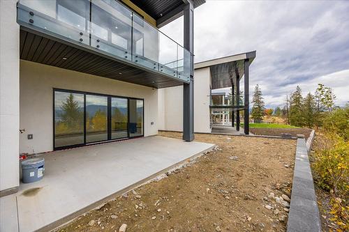 544 Hawes Court, Kelowna, BC - Outdoor With Exterior