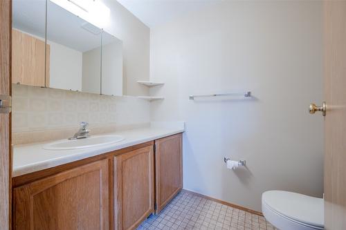 106-1860 Atkinson Street, Penticton, BC - Indoor Photo Showing Bathroom