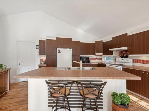 Kitchen - 1145 Av. Des Sapins, Stukely-Sud, QC - Indoor Photo Showing Kitchen With Double Sink