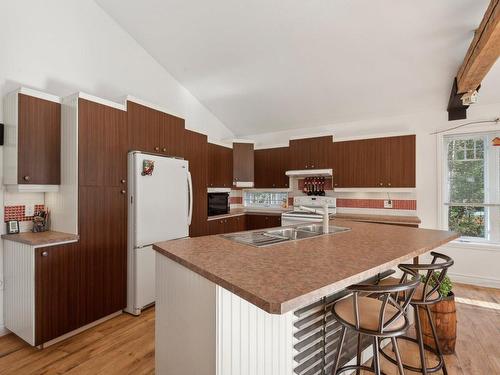 Cuisine - 1145 Av. Des Sapins, Stukely-Sud, QC - Indoor Photo Showing Kitchen