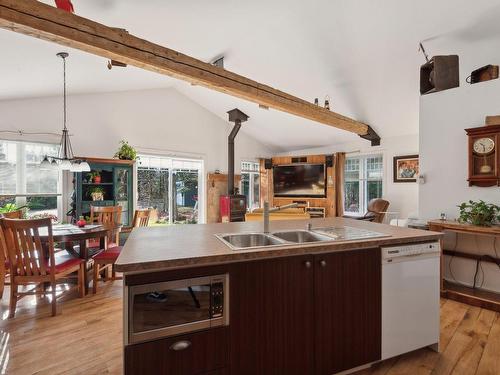 Kitchen - 1145 Av. Des Sapins, Stukely-Sud, QC - Indoor Photo Showing Kitchen With Double Sink