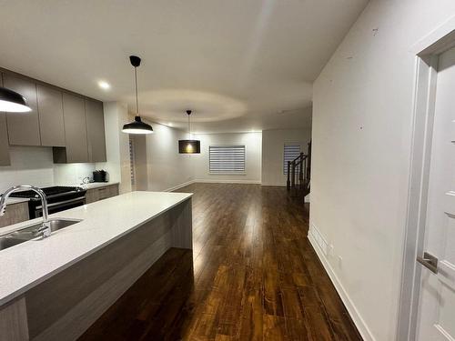 Cuisine - 1260 Rue Georges-Vézina, Vaudreuil-Dorion, QC - Indoor Photo Showing Kitchen With Upgraded Kitchen