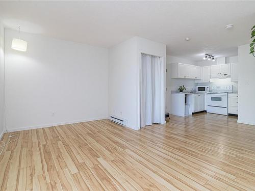 301-827 North Park St, Victoria, BC - Indoor Photo Showing Kitchen