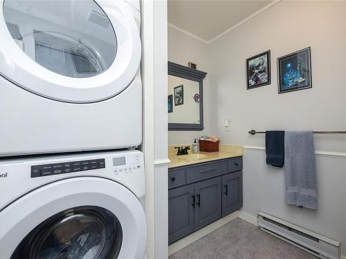 A-173 Archery Cres, Courtenay, BC - Indoor Photo Showing Laundry Room