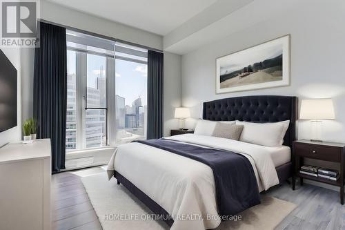 Lph2 - 20 Edward Street, Toronto, ON - Indoor Photo Showing Bedroom