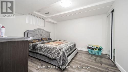 40 Minglehaze Drive, Toronto, ON - Indoor Photo Showing Bedroom