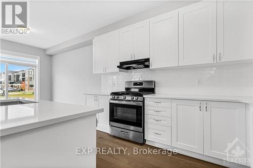 522 Flagstaff Drive, Ottawa, ON - Indoor Photo Showing Kitchen