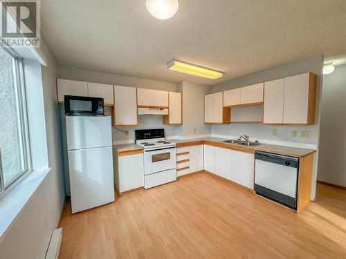 2295 Blair Street Unit# 212, Merritt, BC - Indoor Photo Showing Kitchen With Double Sink