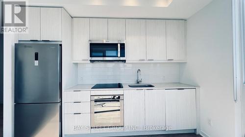 1207 - 38 Forest Manor Road, Toronto, ON - Indoor Photo Showing Kitchen