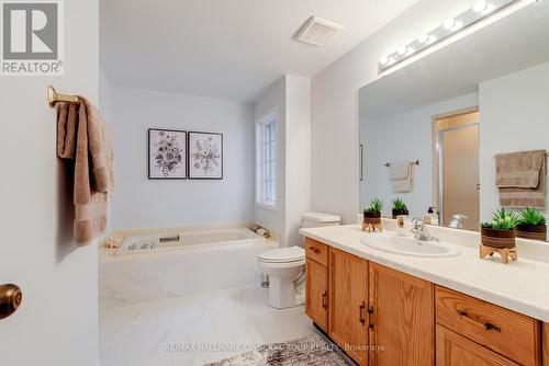 39 Artillery Street, Toronto, ON - Indoor Photo Showing Bathroom