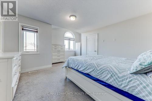 1 Weir Street, Bradford West Gwillimbury, ON - Indoor Photo Showing Bedroom