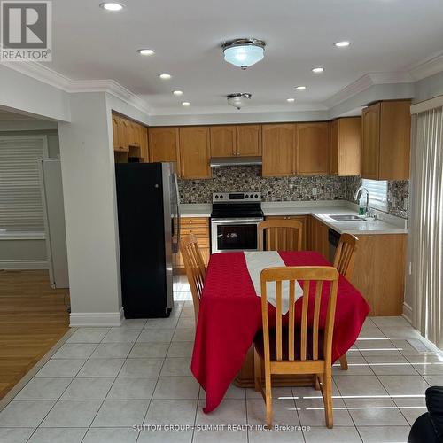 57 Trudelle Crescent, Brampton, ON - Indoor Photo Showing Kitchen