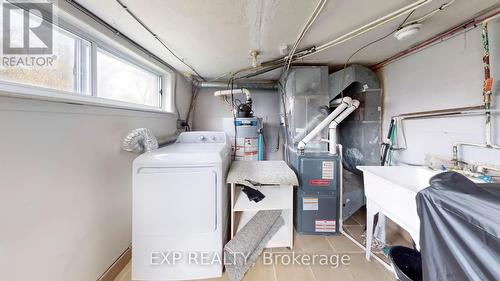 870 Upper Wellington Street, Hamilton, ON - Indoor Photo Showing Laundry Room