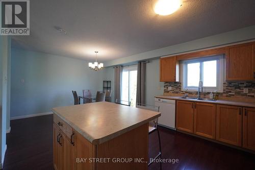 702 Wild Ginger Avenue, Waterloo, ON - Indoor Photo Showing Kitchen With Double Sink