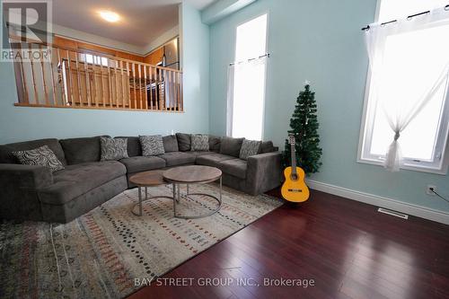 702 Wild Ginger Avenue, Waterloo, ON - Indoor Photo Showing Living Room