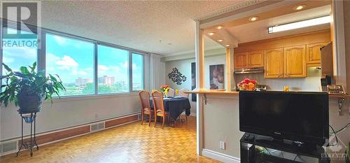 The open kitchen and being a corner unit sets this particular home apart from the other 3 bedroom models. - 2625-501 Regina Street, Ottawa, ON - Indoor Photo Showing Kitchen