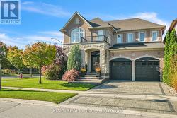 251 BEECHTREE CRESCENT  Oakville, ON L6L 0A5