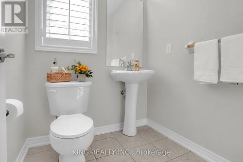 251 Beechtree Crescent, Oakville, ON - Indoor Photo Showing Bathroom