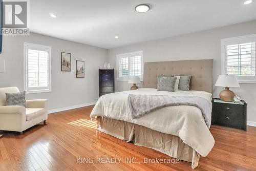 251 Beechtree Crescent, Oakville, ON - Indoor Photo Showing Bedroom