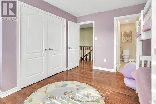 251 Beechtree Crescent, Oakville, ON - Indoor Photo Showing Bedroom