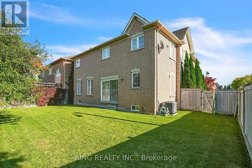 251 Beechtree Crescent, Oakville, ON - Outdoor