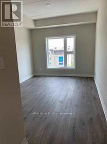 621 - 610 Farmstead Drive, Milton, ON - Indoor Photo Showing Other Room