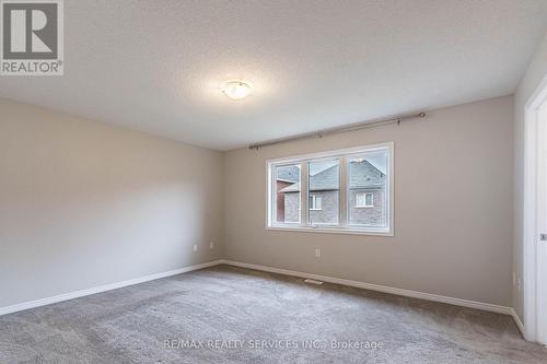 8652 Pawpaw Lane, Niagara Falls, ON - Indoor Photo Showing Other Room