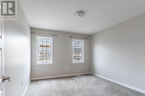 8652 Pawpaw Lane, Niagara Falls, ON - Indoor Photo Showing Other Room