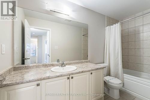 8652 Pawpaw Lane, Niagara Falls, ON - Indoor Photo Showing Bathroom