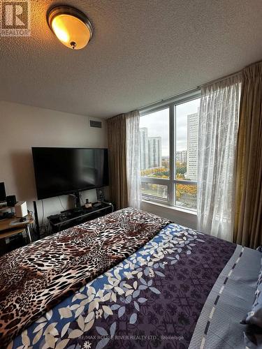 1609 - 208 Enfield Place, Mississauga, ON - Indoor Photo Showing Bedroom