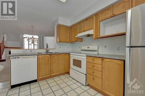 44 Briston Private, Ottawa, ON - Indoor Photo Showing Kitchen With Double Sink