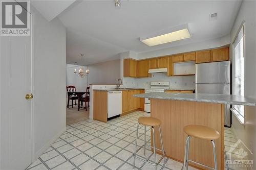 44 Briston Private, Ottawa, ON - Indoor Photo Showing Kitchen