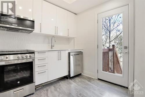 149 Concord Street Unit#A, Ottawa, ON - Indoor Photo Showing Kitchen