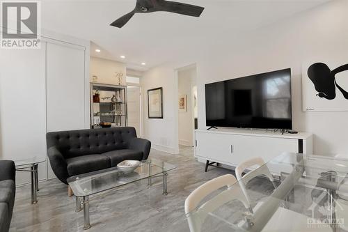 149 Concord Street Unit#A, Ottawa, ON - Indoor Photo Showing Living Room