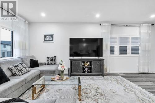 3594 Earlston Cross, London, ON - Indoor Photo Showing Living Room