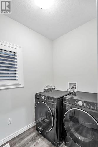 3594 Earlston Cross, London, ON - Indoor Photo Showing Laundry Room