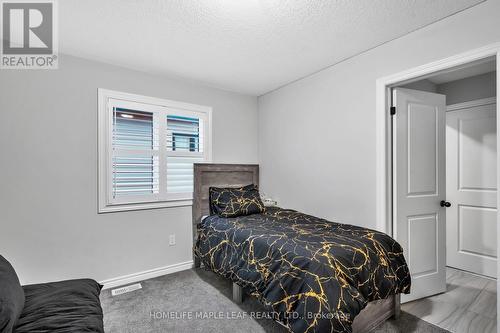 3594 Earlston Cross, London, ON - Indoor Photo Showing Bedroom