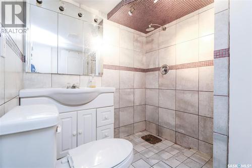 55 Borden Street, Yorkton, SK - Indoor Photo Showing Bathroom