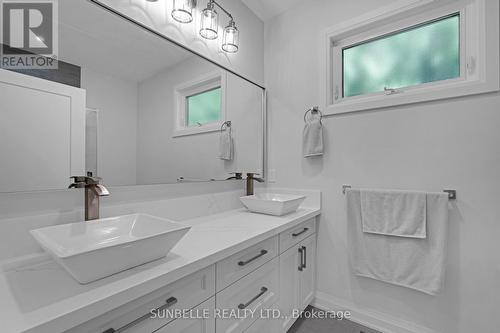 30 Archibald Road, King, ON - Indoor Photo Showing Bathroom