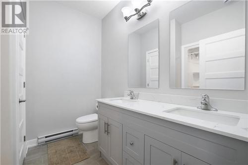 284 Kitley South Elmsey Townline Road, Smiths Falls, ON - Indoor Photo Showing Bathroom