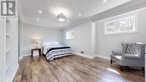 105 Bridgepointe Court, Aurora, ON - Indoor Photo Showing Bedroom