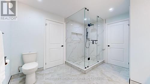 105 Bridgepointe Court, Aurora, ON - Indoor Photo Showing Bathroom