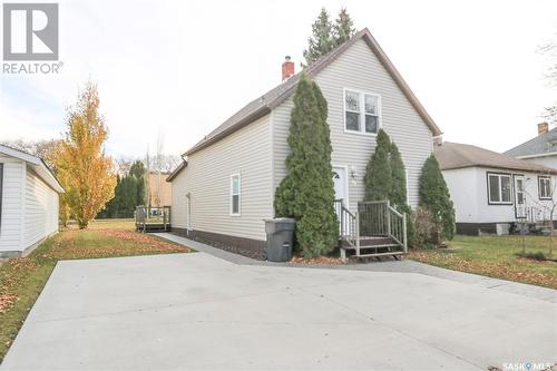 89 Betts Avenue, Yorkton, SK - Outdoor