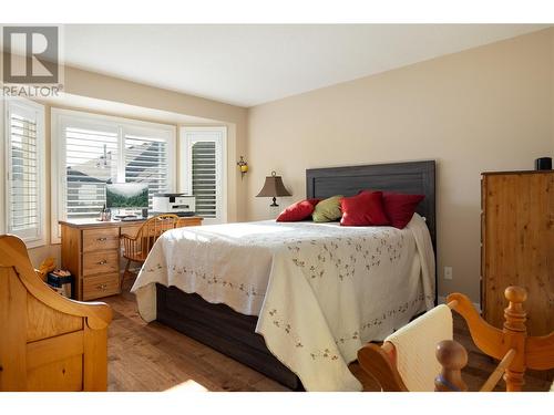 595 Yates Road Unit# 75, Kelowna, BC - Indoor Photo Showing Bedroom