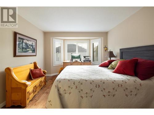 595 Yates Road Unit# 75, Kelowna, BC - Indoor Photo Showing Bedroom