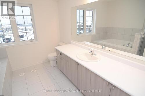 2755 Deputy Minister Path, Oshawa, ON - Indoor Photo Showing Bathroom