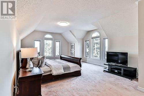 40 Kingmount Crescent, Richmond Hill, ON - Indoor Photo Showing Bedroom